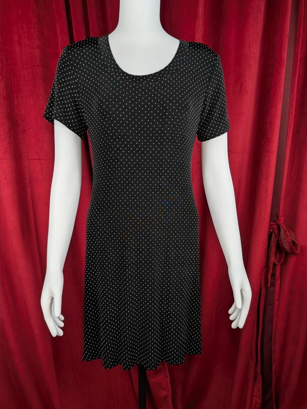 Vintage 90's Ronni Nicole Petite by Ouida Black & White Slinky Polka Dot Dress